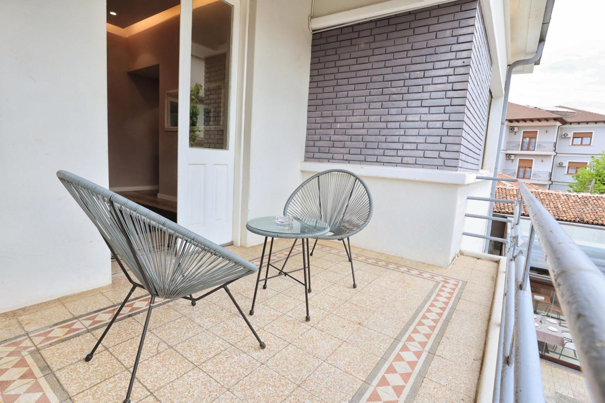 Vila Casablanca - Boutique Hotel & Restaurant Shkoder Bagian luar foto