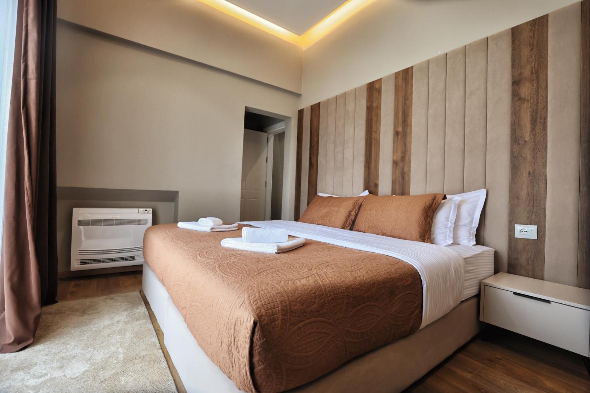 Vila Casablanca - Boutique Hotel & Restaurant Shkoder Bagian luar foto