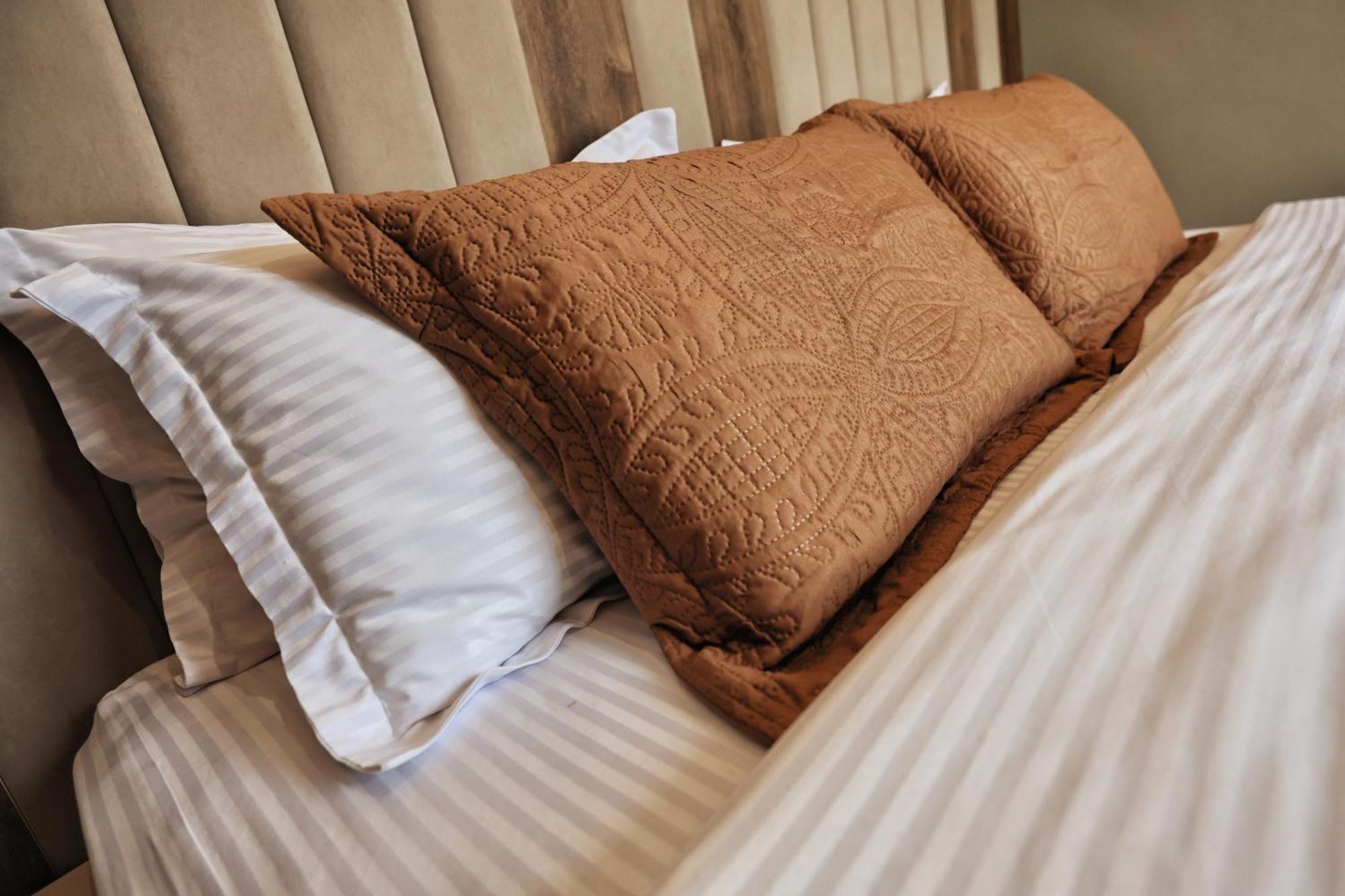 Vila Casablanca - Boutique Hotel & Restaurant Shkoder Bagian luar foto