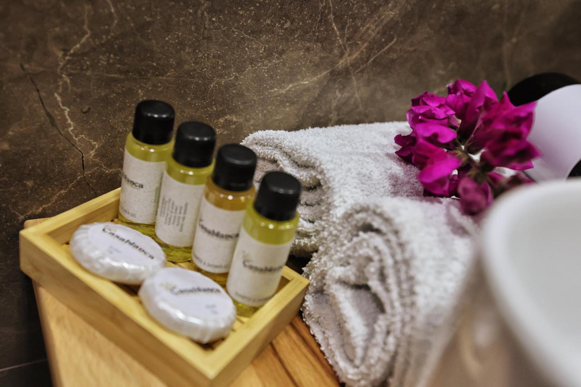 Vila Casablanca - Boutique Hotel & Restaurant Shkoder Bagian luar foto