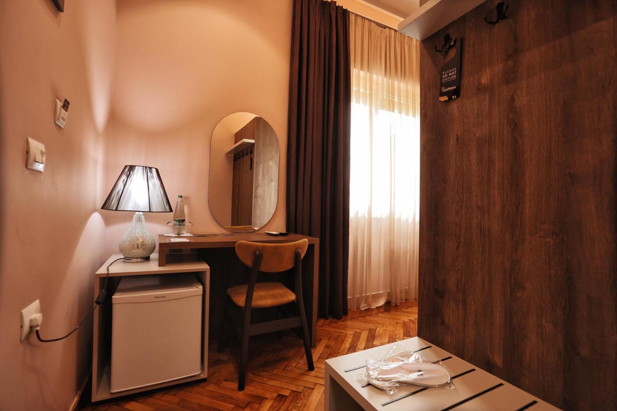 Vila Casablanca - Boutique Hotel & Restaurant Shkoder Bagian luar foto