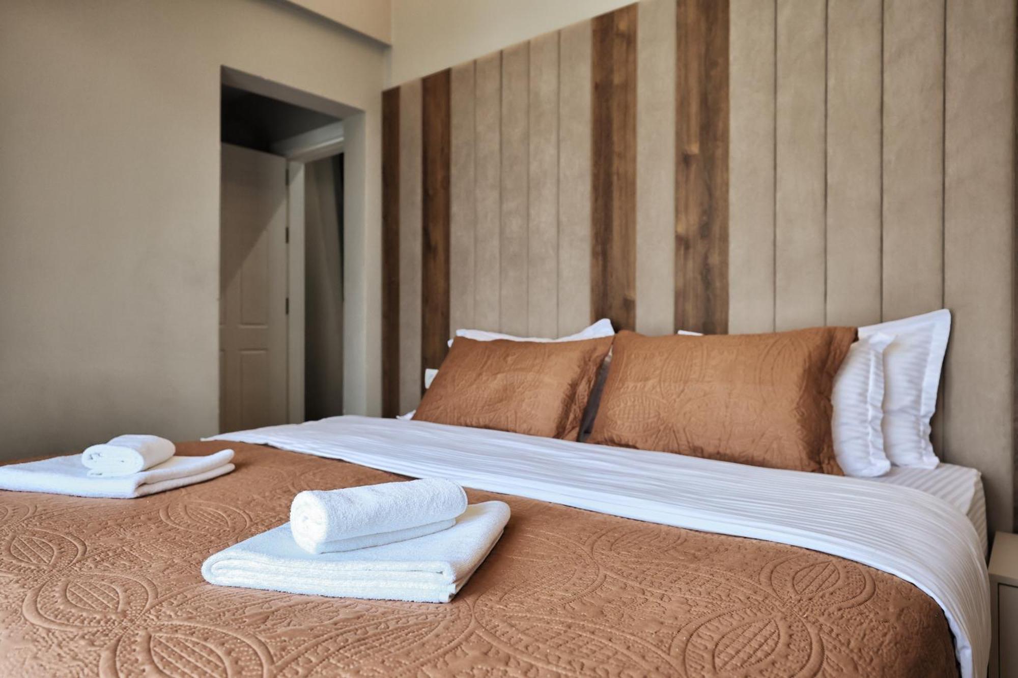 Vila Casablanca - Boutique Hotel & Restaurant Shkoder Bagian luar foto